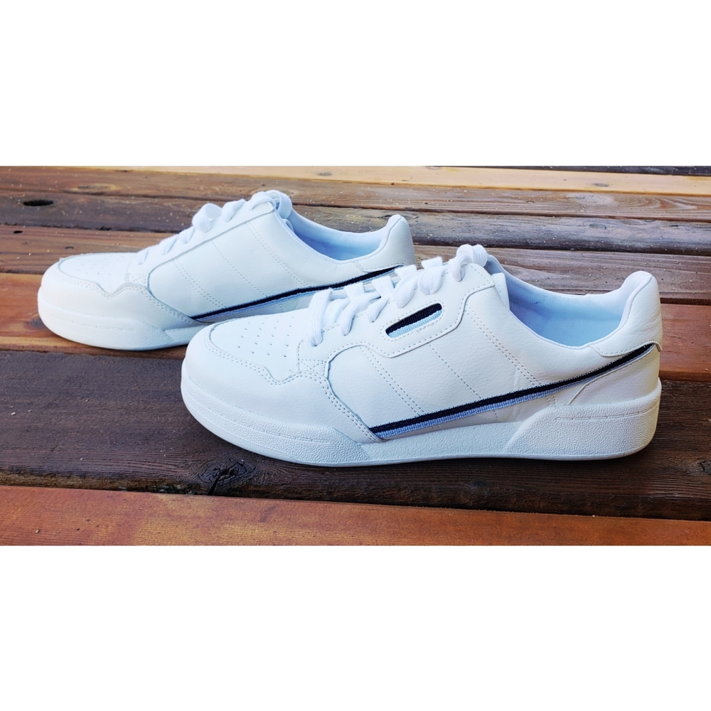 Bloggers Fav Athletic Works Sneakers for Denim 10 - Picture 1 of 10